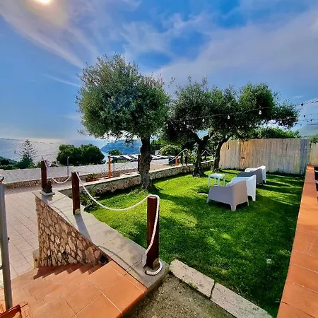Acquamarina جنوى